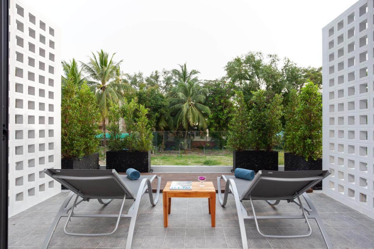 Anona Beachfront Phuket Resort-sha Extra Отель