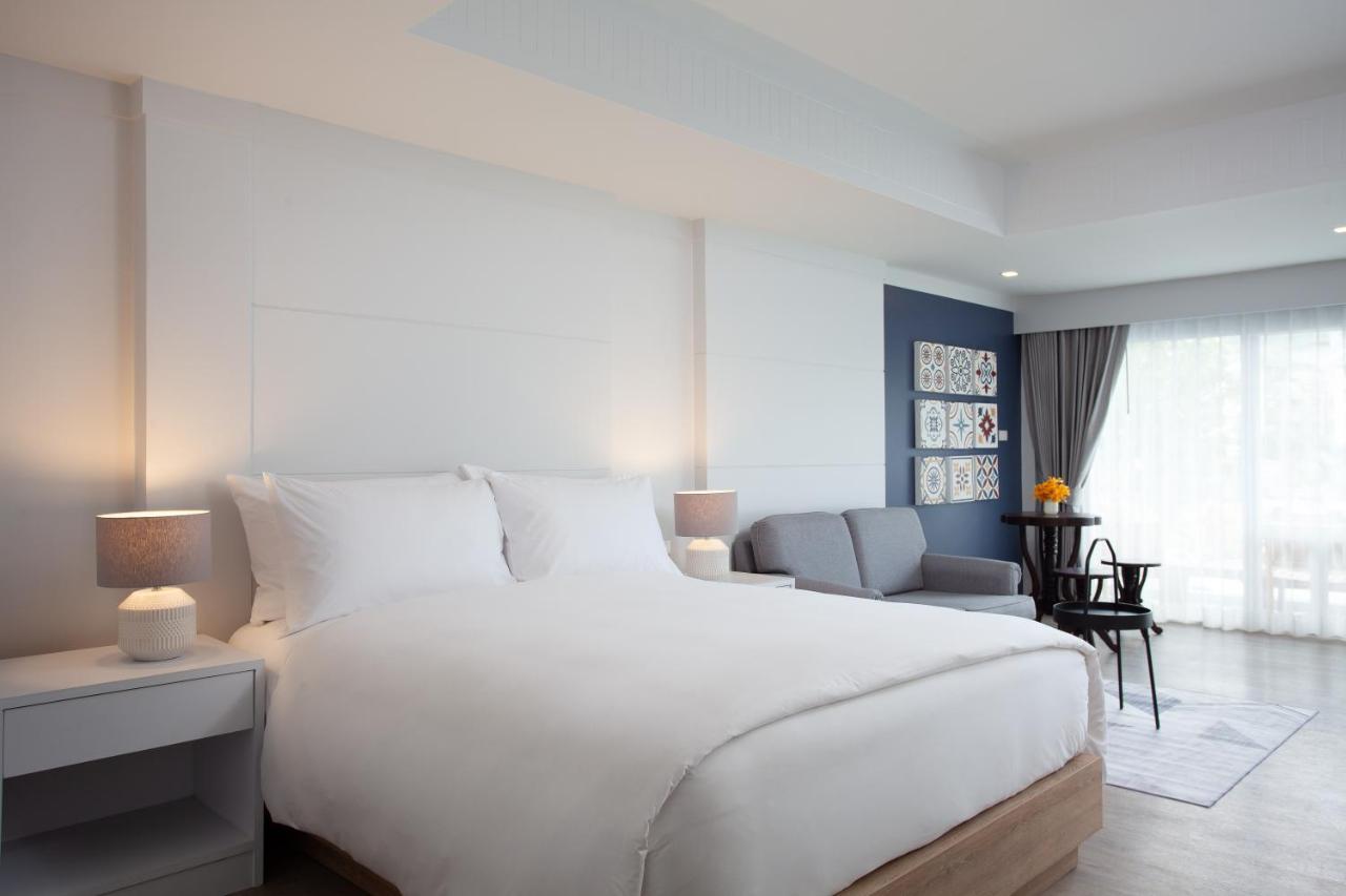 Отель Anona Beachfront Phuket Resort-sha Extra 4*